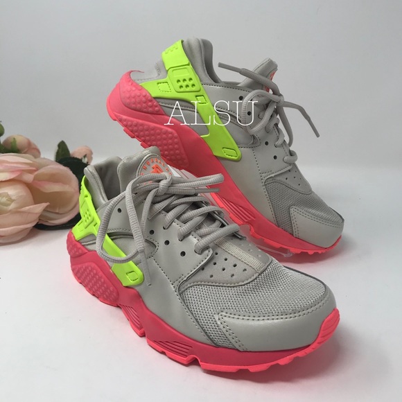 Nike Air Huarache Run Desert Sand W AUTHENTIC - Picture 2 of 8